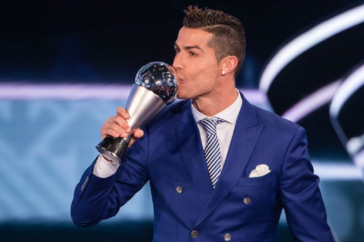 Cristiano Ronaldo fue elegido como el mejor jugador del mundo por la